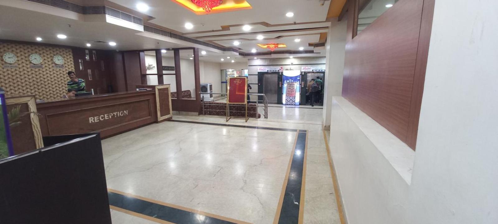 Grand Samdareeya Hotel Jabalpur Bagian luar foto